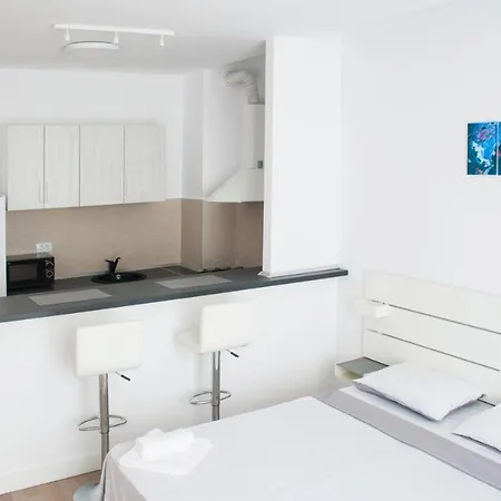 White Titanic - Onix Blue Apartament *
